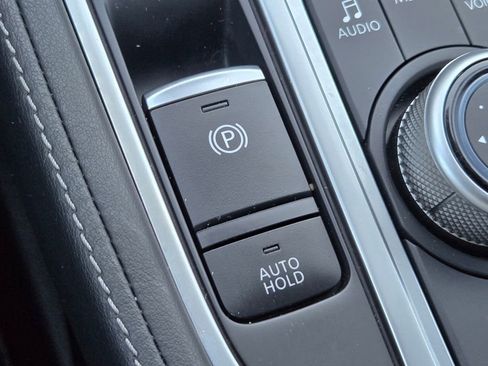 Certified 2025 INFINITI QX60 Luxe w/ Black Edition image 23