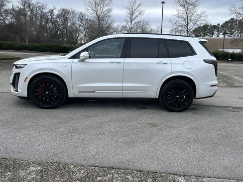 Used 2022 Cadillac XT6 Sport w/ Platinum Package image 4