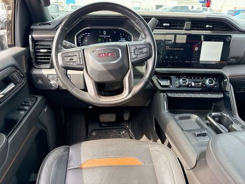 Used 2024 GMC Sierra 2500 AT4 w/ Technology Package AWD/4WD image 14