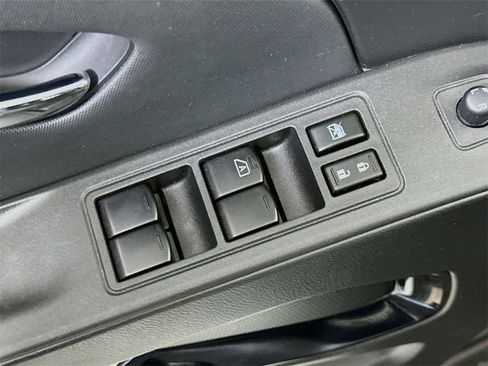 Used 2022 Nissan Frontier PRO-4X w/ Pro-4X Premium Package image 20