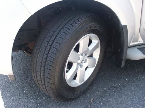 Used 2008 Nissan Pathfinder SE w/ Premium Pkg AWD/4WD image 17