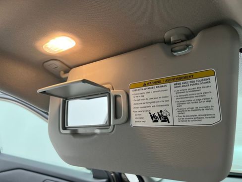 Used 2025 Nissan Rogue SV image 63