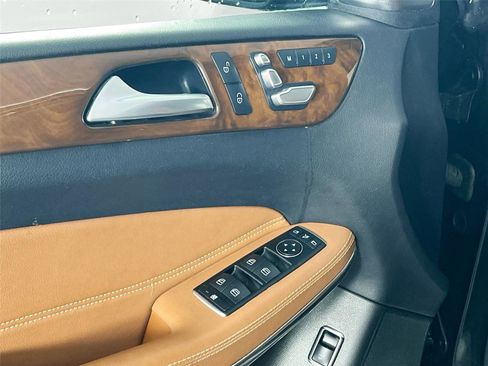 Used 2019 Mercedes-Benz GLS 550 4MATIC image 15