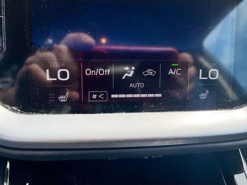 Used 2021 Subaru Outback Premium AWD/4WD image 16