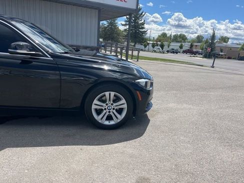 Used 2017 BMW 330i xDrive Sedan AWD/4WD image 13