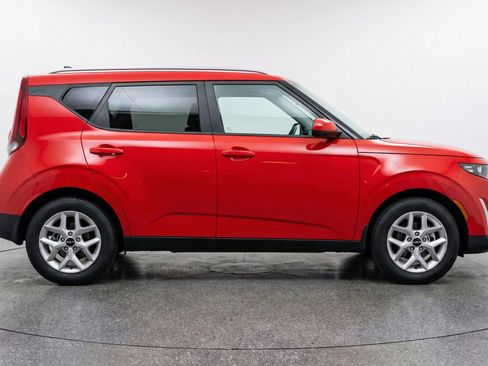 Used 2025 Kia Soul LX w/ LX Technology Package image 11
