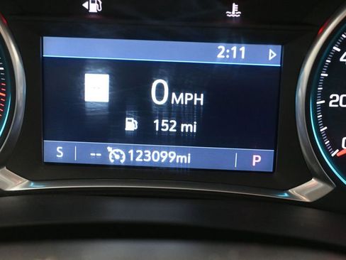 Used 2021 Chevrolet Traverse LT w/ LT Premium Package FWD image 16
