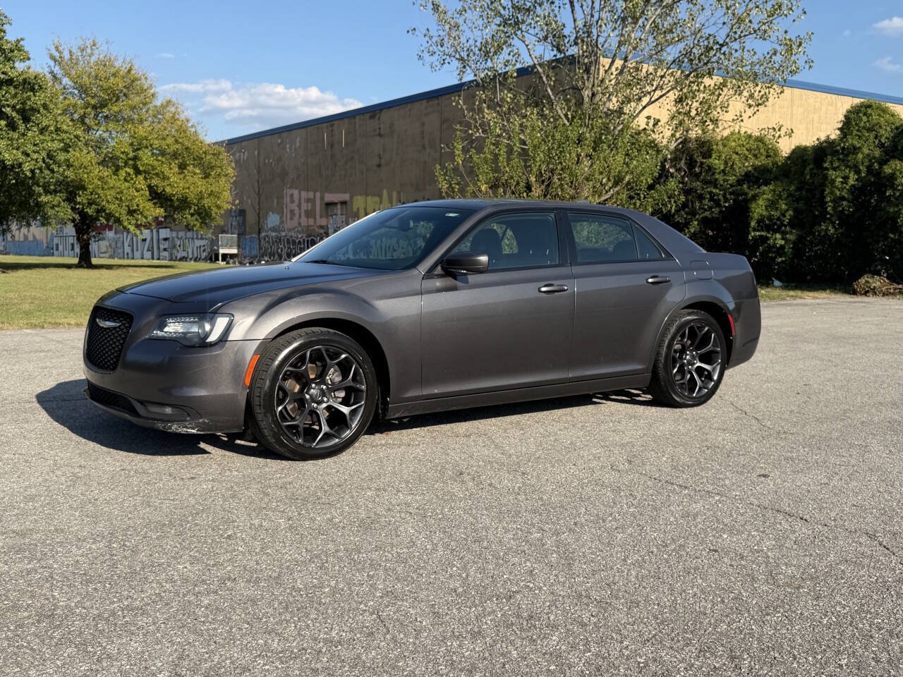 Used 2019 Chrysler 300 S RWD image 1