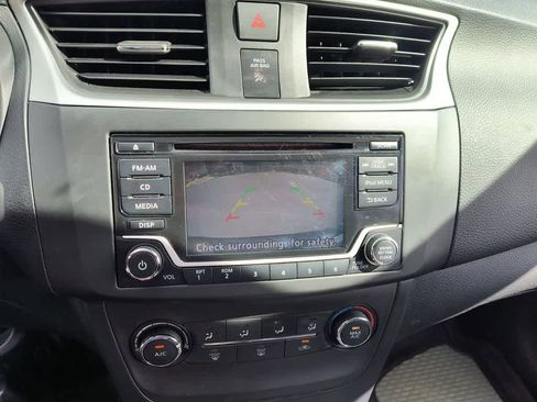 Used 2018 Nissan Sentra S image 17