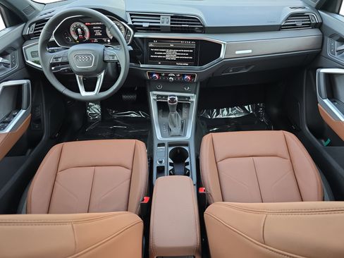 New 2025 Audi Q3 2.0T Premium Plus image 9