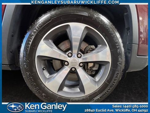 Used 2019 Jeep Cherokee Limited AWD/4WD image 23