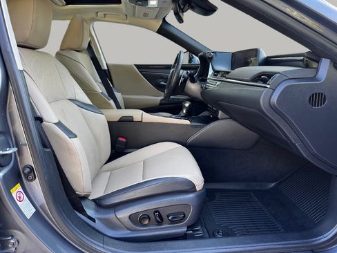 Used 2019 Lexus ES 350 w/ Premium Package FWD image 19