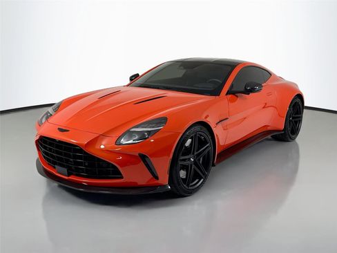 Used 2025 Aston Martin V8 Vantage Coupe image 10