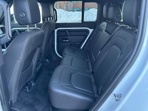 Used 2025 Land Rover Defender 110 S image 22