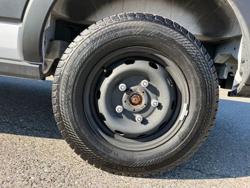 Used 2025 Ford E-Transit 148 Medium Roof image 15