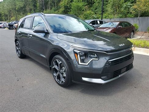 New 2025 Kia Niro SX Touring image 2