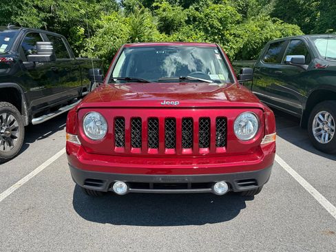 Used 2016 Jeep Patriot Sport w/ Power Value Group FWD image 2