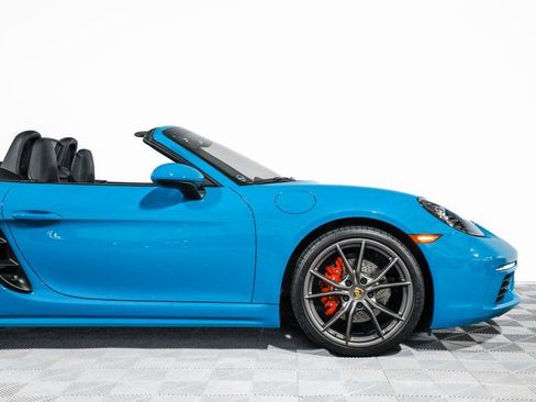Used 2018 Porsche 718 Boxster S image 11
