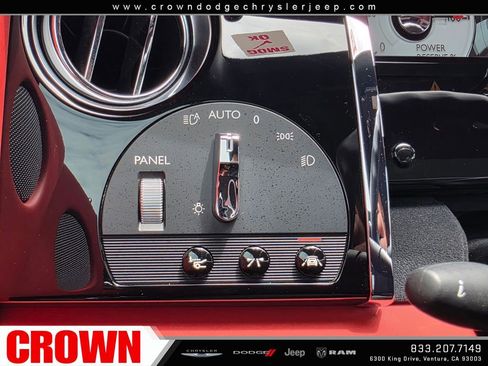 Used 2019 Rolls-Royce Wraith RWD image 38