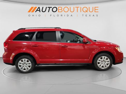 Used 2019 Dodge Journey SE FWD image 4