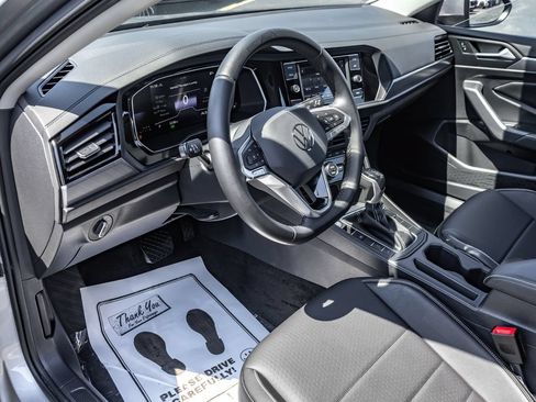 Used 2023 Volkswagen Jetta SE w/ Panoramic Sunroof Package FWD image 15