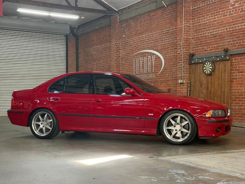 Used 2003 BMW M5 RWD image 4