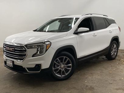Used 2024 GMC Terrain SLT