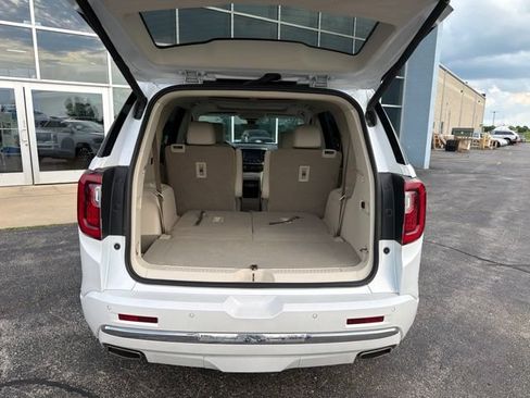 Used 2023 GMC Acadia Denali w/ Denali Technology Package AWD/4WD image 19