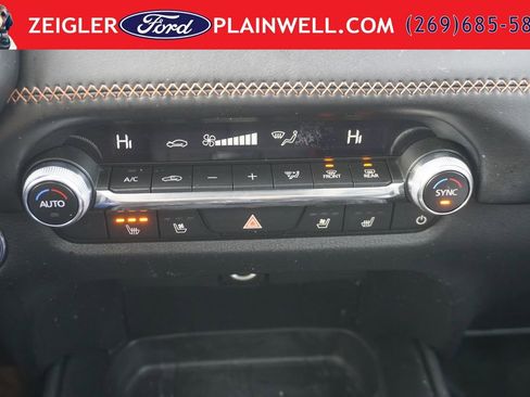 Used 2025 MAZDA CX-50 AWD 2.5 S w/ Premium Plus Pkg image 22