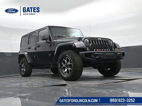 Used 2013 Jeep Wrangler Unlimited Rubicon w/ Connectivity Group AWD/4WD image 36