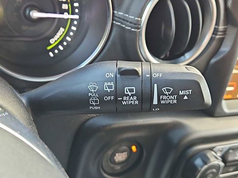 Used 2023 Jeep Wrangler Sahara image 24