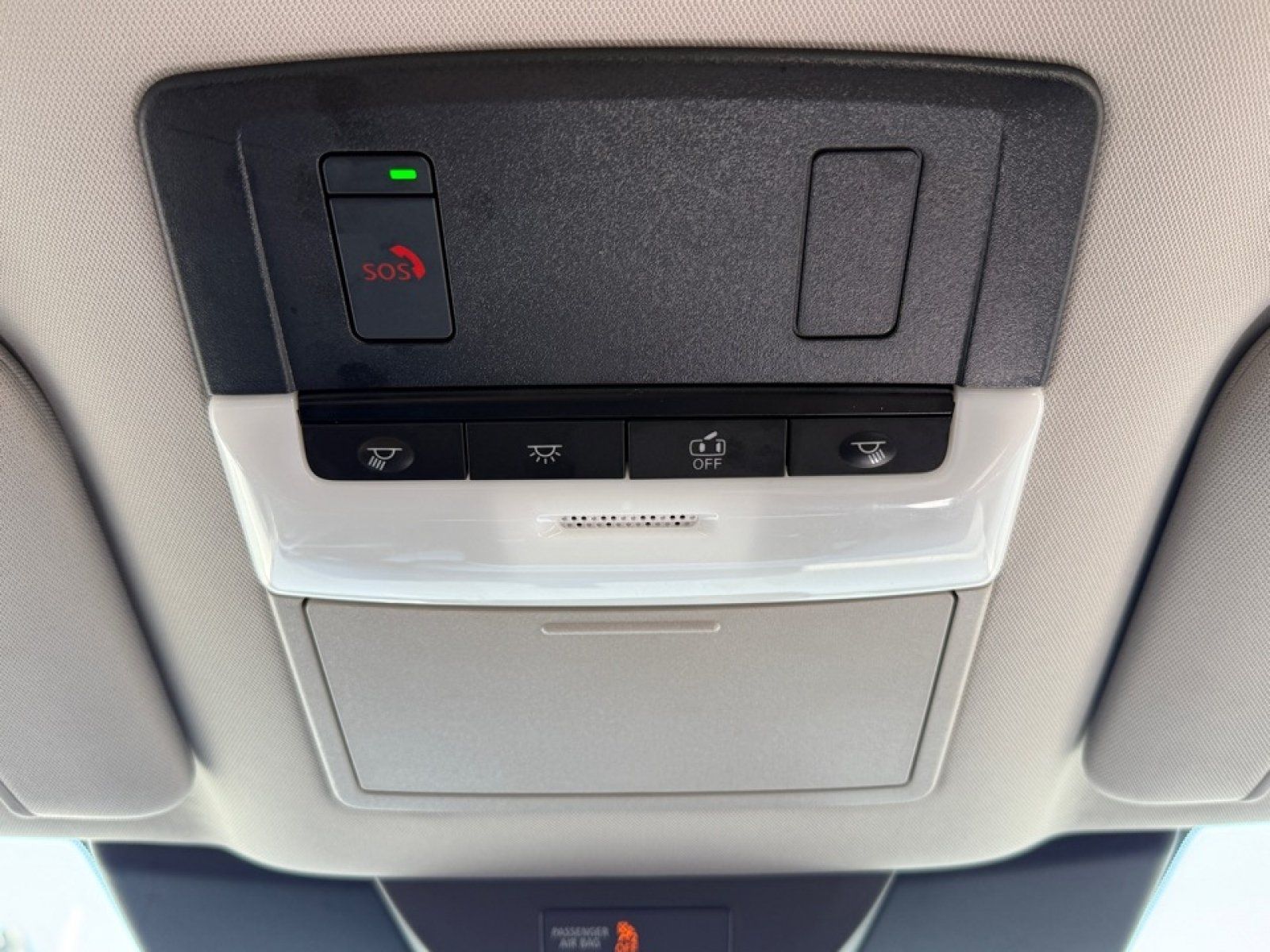 Used 2025 Nissan Pathfinder SV FWD image 34