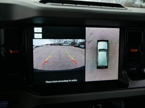 Used 2023 Ford Bronco Badlands w/ Sasquatch Package image 27