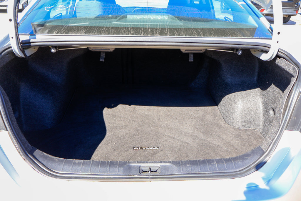 Used 2024 Nissan Altima 2.5 SV FWD image 25