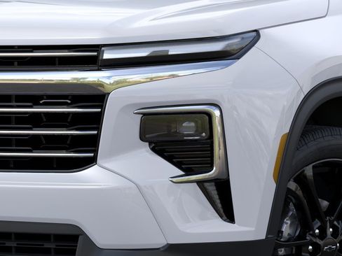 New 2026 Chevrolet Traverse LT w/ LPO, Floor Liner Package FWD image 34