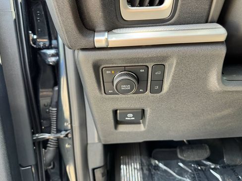 Used 2025 Ford Expedition Active AWD/4WD image 22