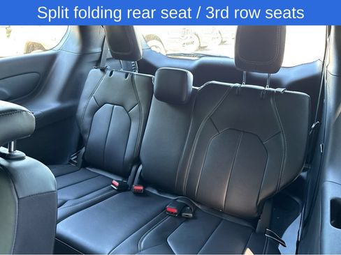 New 2027 Chrysler Pacifica Select FWD image 31
