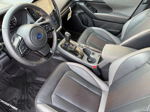 Used 2025 Subaru Crosstrek 2.5i Limited w/ Crosstrek Mirror Package image 10