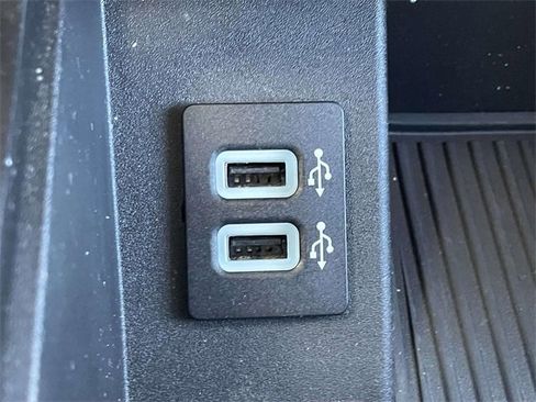 Used 2019 Ford F250 XLT w/ XLT Premium Package image 27