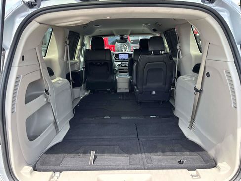 Certified 2024 Chrysler Pacifica Touring-L FWD image 15