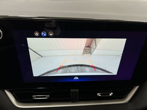 New 2026 Chevrolet Equinox LT FWD image 16