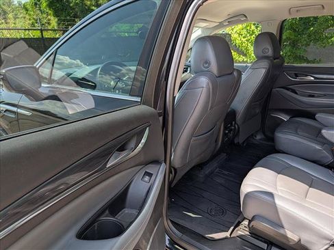 Used 2018 Buick Enclave Essence w/ Trailering Package FWD image 24