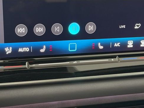 New 2026 Volkswagen Tiguan SE R-Line FWD image 21