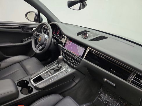 Used 2019 Porsche Macan AWD/4WD image 19