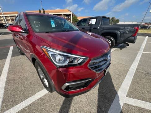 Used 2017 Hyundai Santa Fe Sport FWD image 2