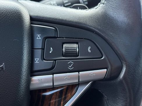 Used 2021 Cadillac Escalade Premium Luxury w/ Driver Assist Tech Package AWD/4WD image 39