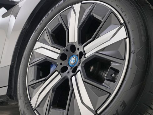 Used 2024 BMW iX xDrive50 w/ Sport Package image 62