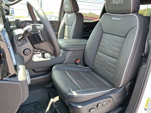 New 2025 GMC Sierra 1500 AT4X w/ AT4X AEV Edition image 6