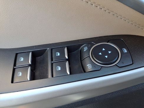 Used 2023 Ford Explorer XLT w/ Equipment Group 202A image 5