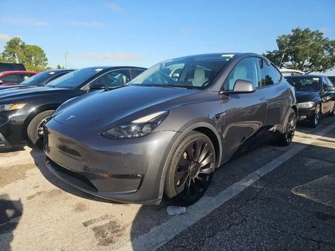 Used 2022 Tesla Model Y Performance AWD/4WD image 1